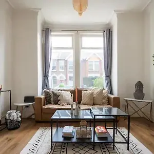 https://alross.brighton-hotels-england.com
